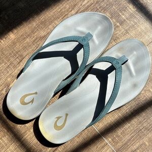 OluKai Women's Teal Strap Flip Flop Sandals